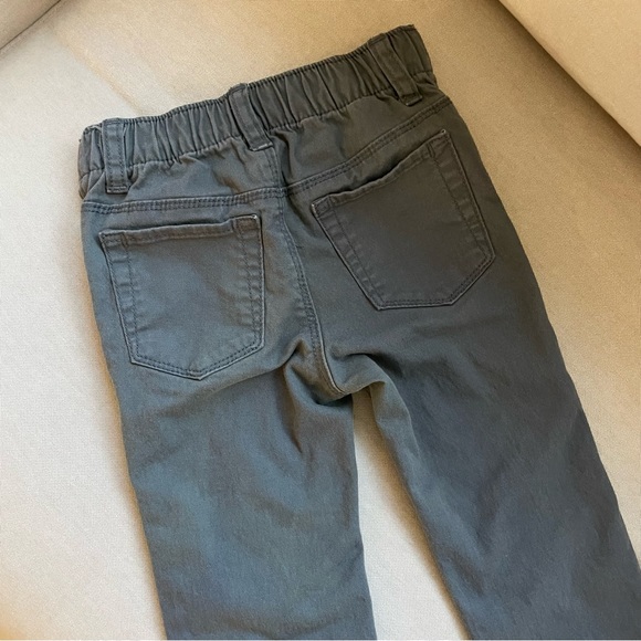 Toddler Boy Gray Twill Pants - LIKE NEW CONDITION - Old Navy - 2T - Picture 2 of 10